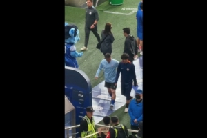 开云APP-媒体人：于汉超赛前和蒿俊闵互动，他还比蒿俊闵大一个月