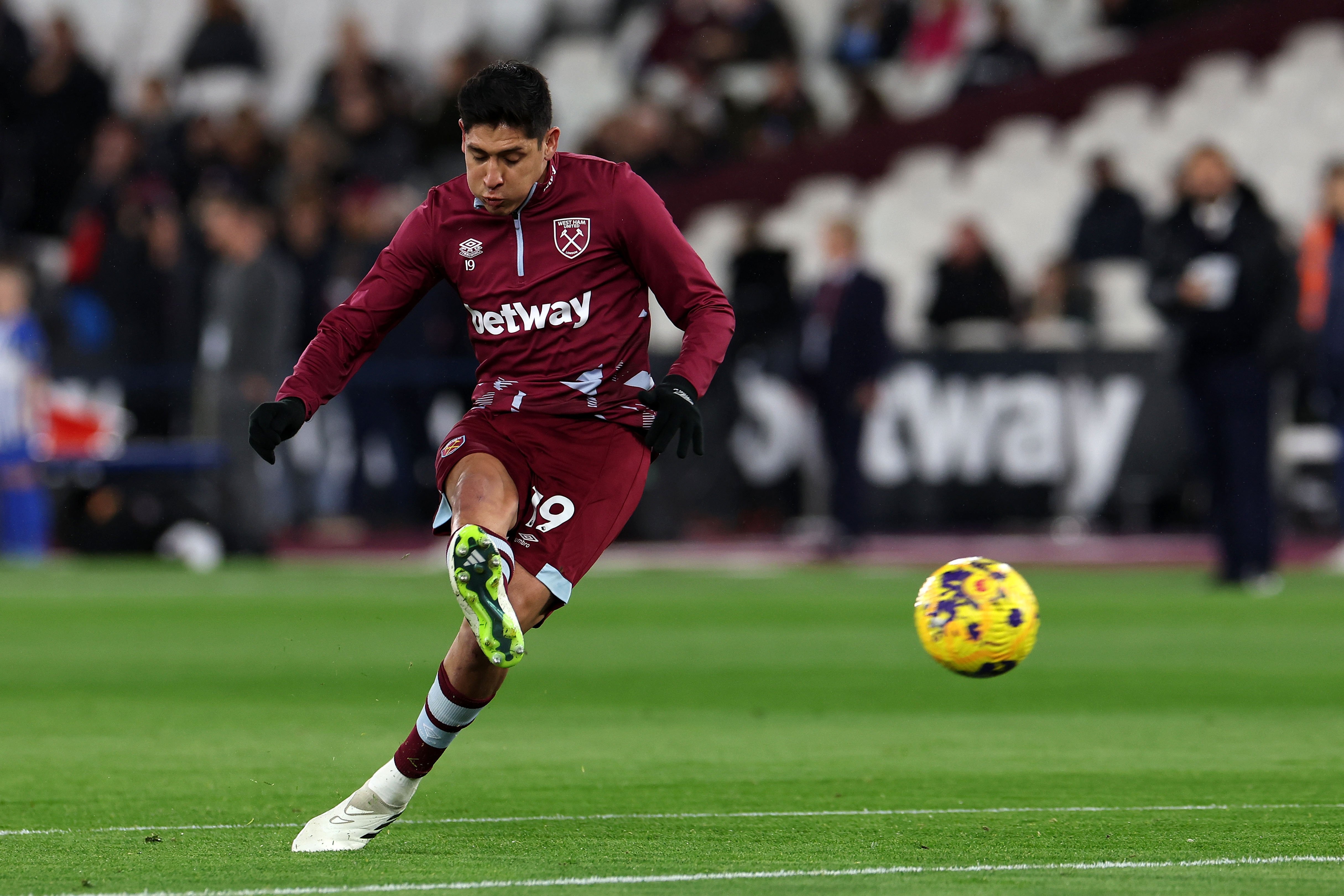 罗马诺：费内巴切接近租借+选择买断签下埃德松-阿尔瓦雷斯