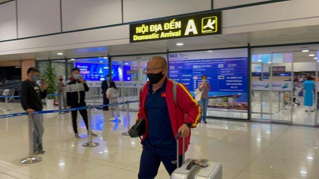 ​越南今晚返回河内 朴恒绪：不惜一切拿下中国队！