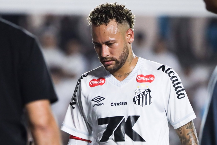 kaiyun-此前接受膝盖手术！贝因体育：内马尔已回归桑托斯进行训练