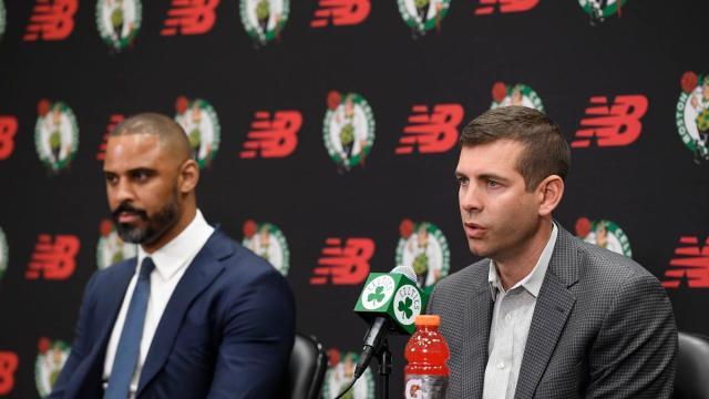 开云-绿军新掌门点评休赛期运作 球队补强依旧未完待续